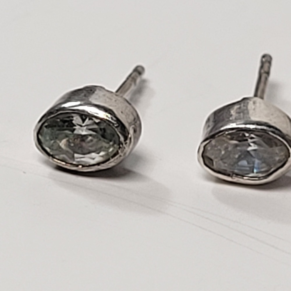 Sterling‎ Silver Clear Glass Bezel Stud Earrings Round Minimalist - Picture 2 of 10